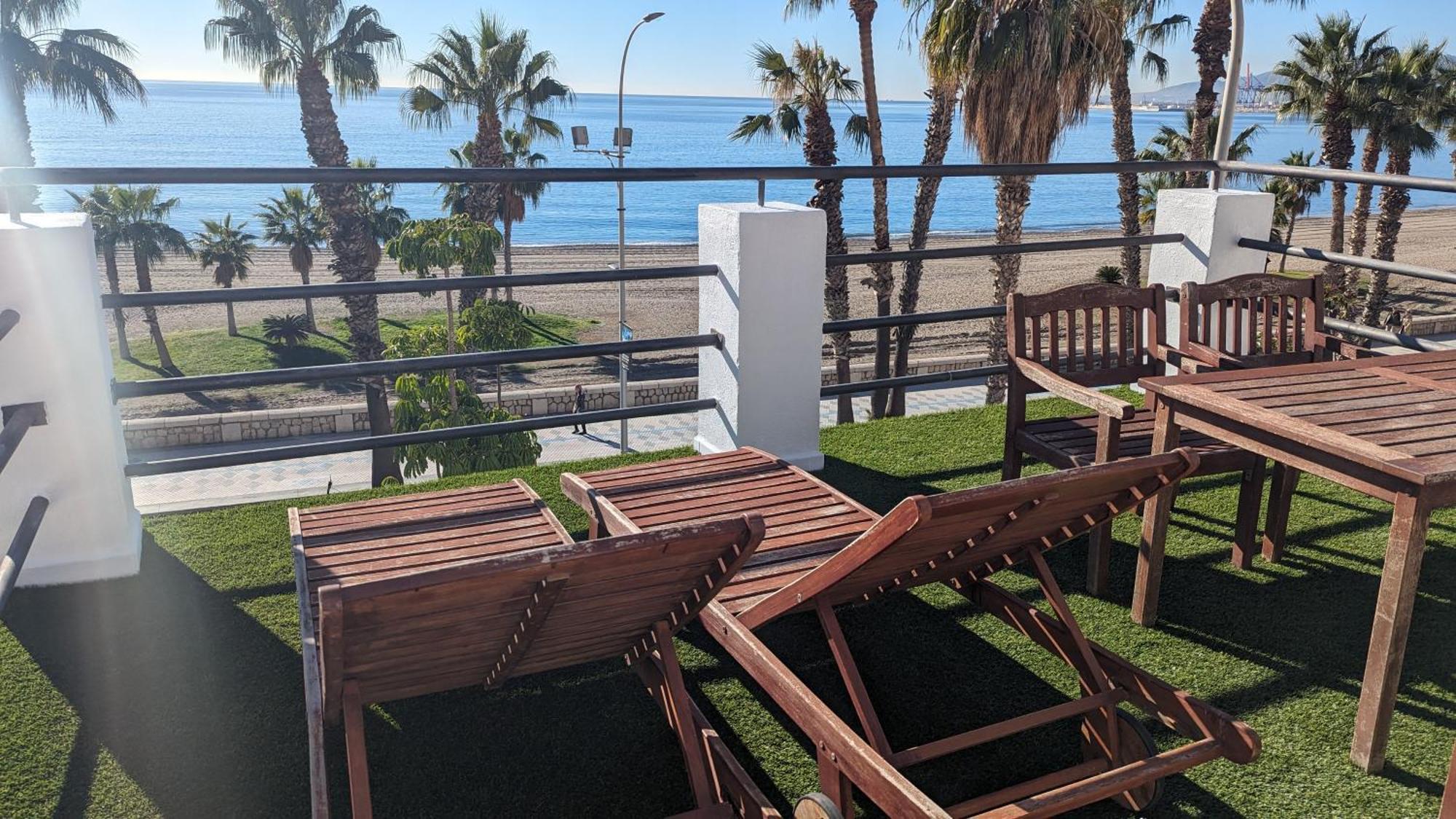 Loft Con Gran Terraza En Primera Linea De Playa Málaga Eksteriør billede