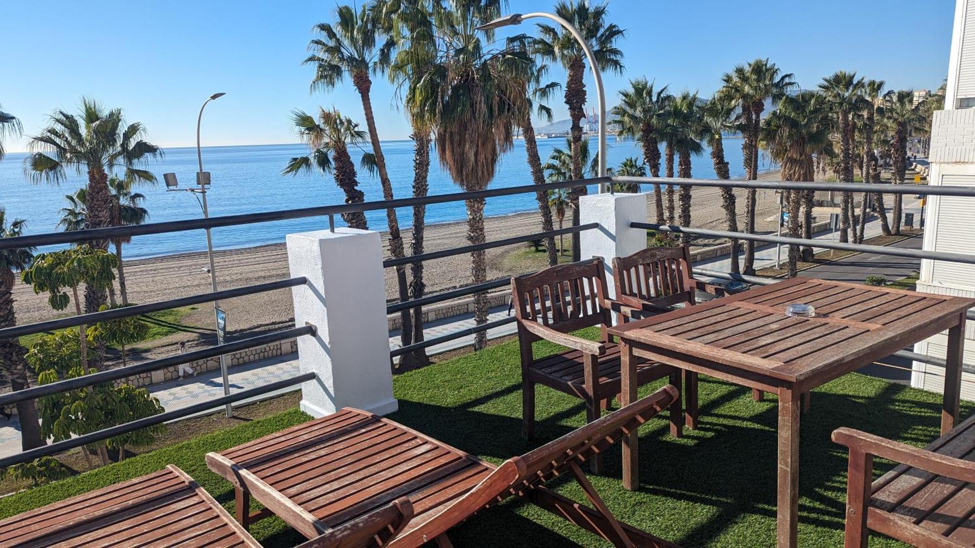 Loft Con Gran Terraza En Primera Linea De Playa Málaga Eksteriør billede